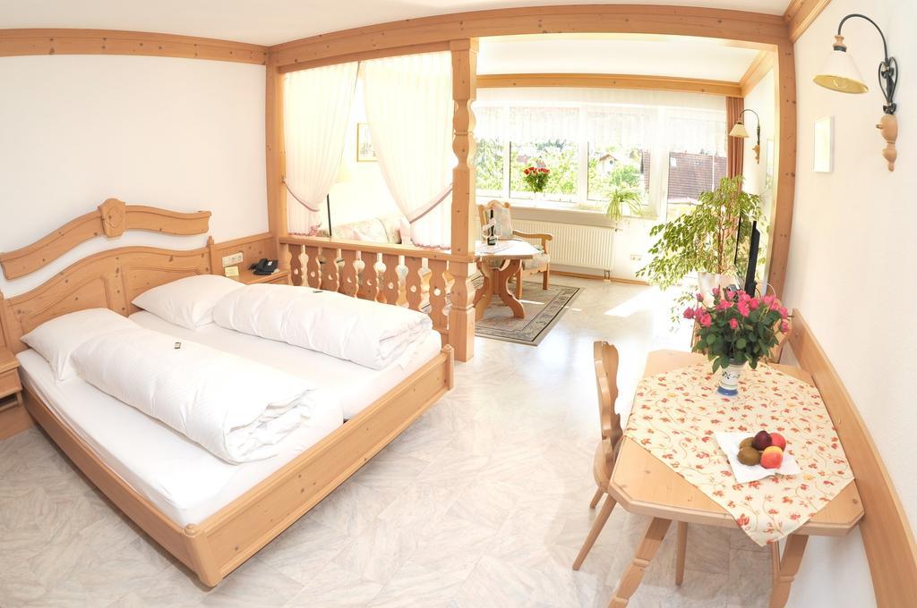 Hotel Dernbachtal ภายนอก รูปภาพ